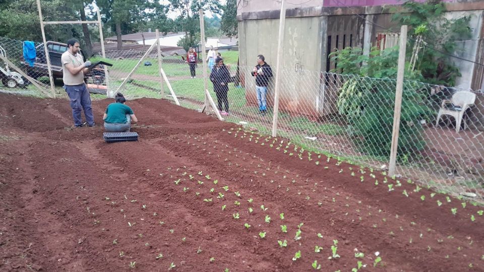 Suman una nueva huerta urbana para la producción y el encuentro comunitario en Eldorado