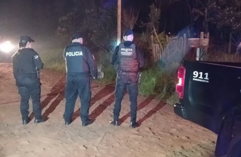 Un cigarrillo provocó un incendio que consumió por completo una vivienda en el Km3 de Eldorado