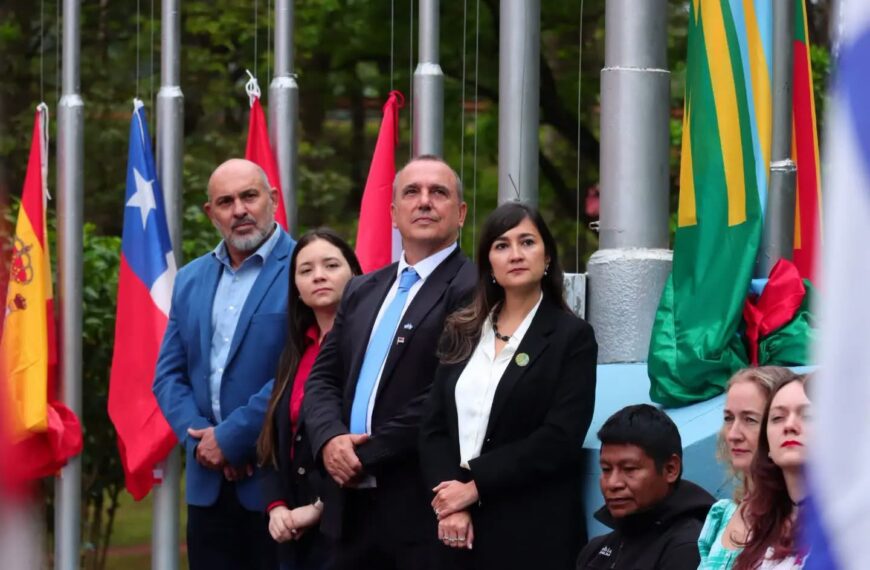 Eldorado celebró sus raíces y su historia con el tradicional izamiento de pabellones de las colectividades