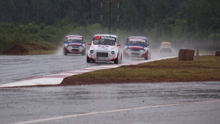 el Autódromo de Eldorado acelera con más de 60 pilotos en la sexta fecha del Misionero de Pista