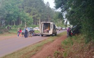 Eldorado: dos personas resultaron heridas tras un choque entre un auto y una moto en el kilómetro 3
