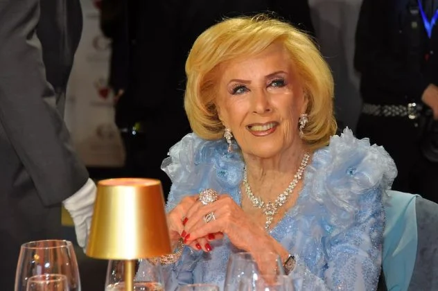 Mirtha Legrand recibió el alta médica tras 18 días internada y continuará su recuperación en casa